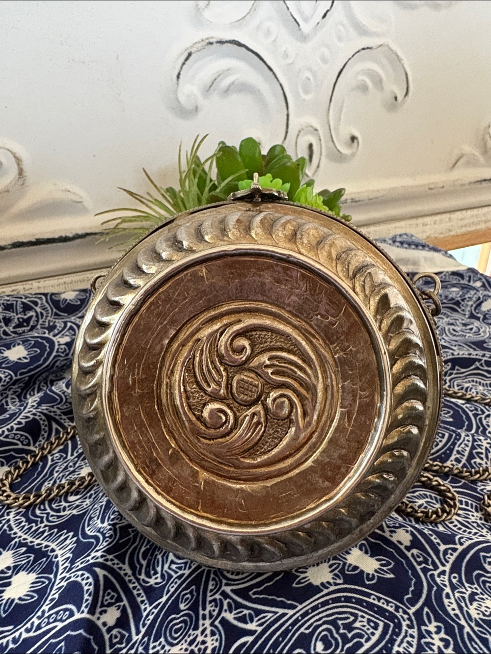 Vintage Gold and Brown Round Medallion Handbag